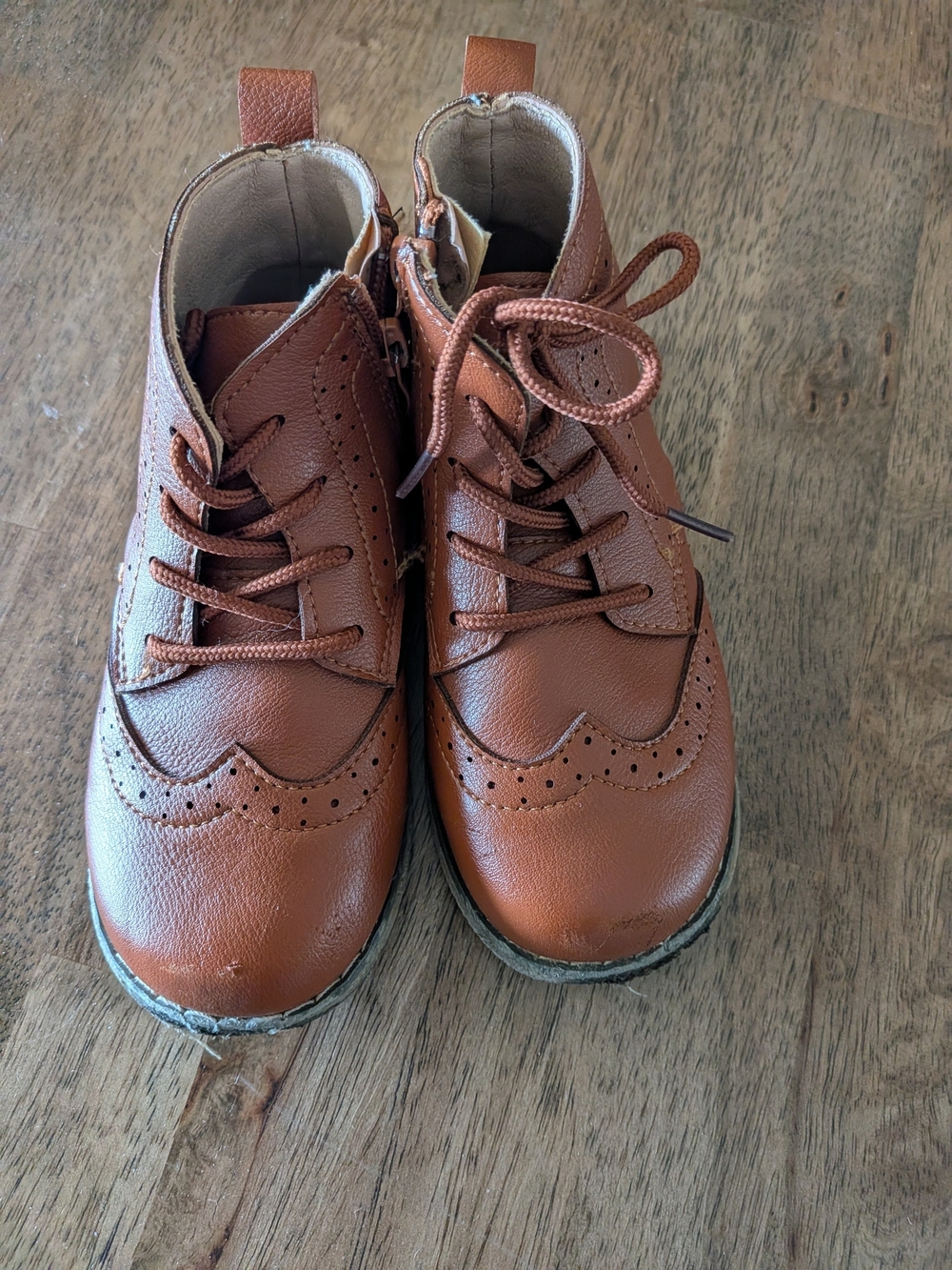 Brown Leather Lace-Up Wingtip Boots